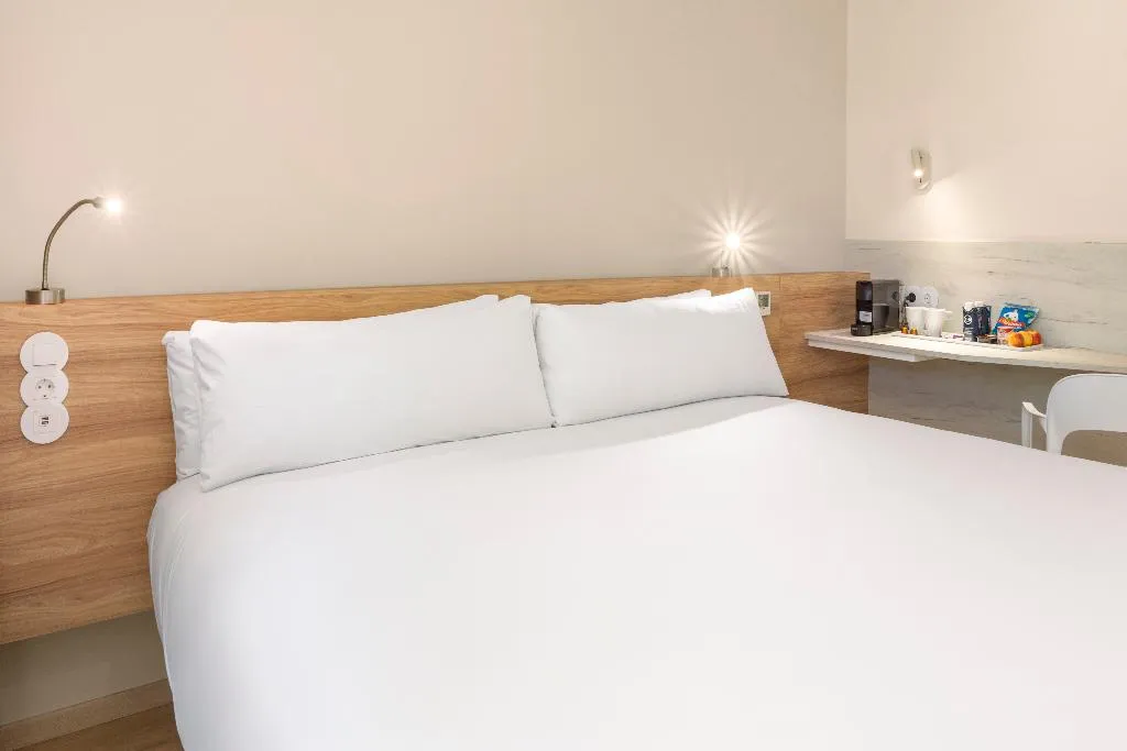 DOUBLE STANDARD Room, B&B Hotel Lisboa Montijo, Lisbon
