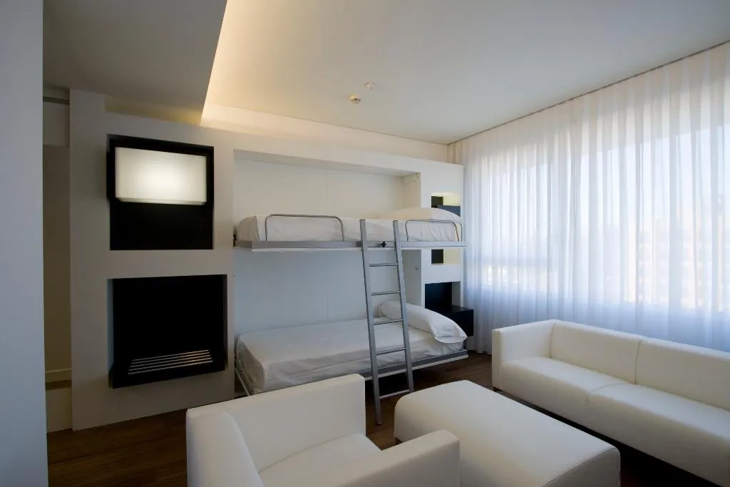 QUADRUPLE STANDARD Room, Axor Barajas, Madrid