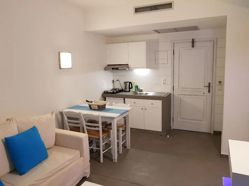 Room, Niriides Hotel, Crete