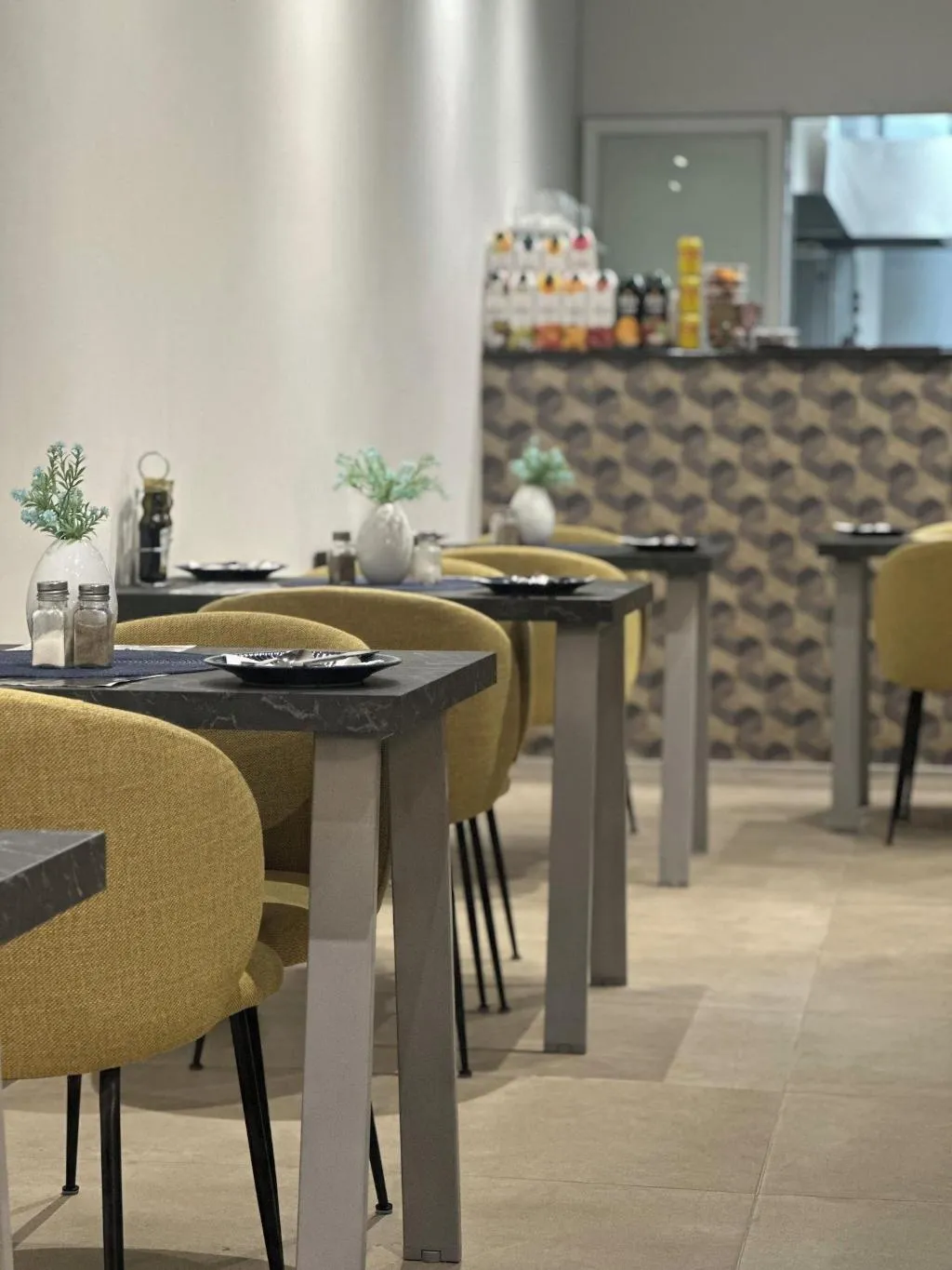 Restaurant, The Central Guesthouse, Malta