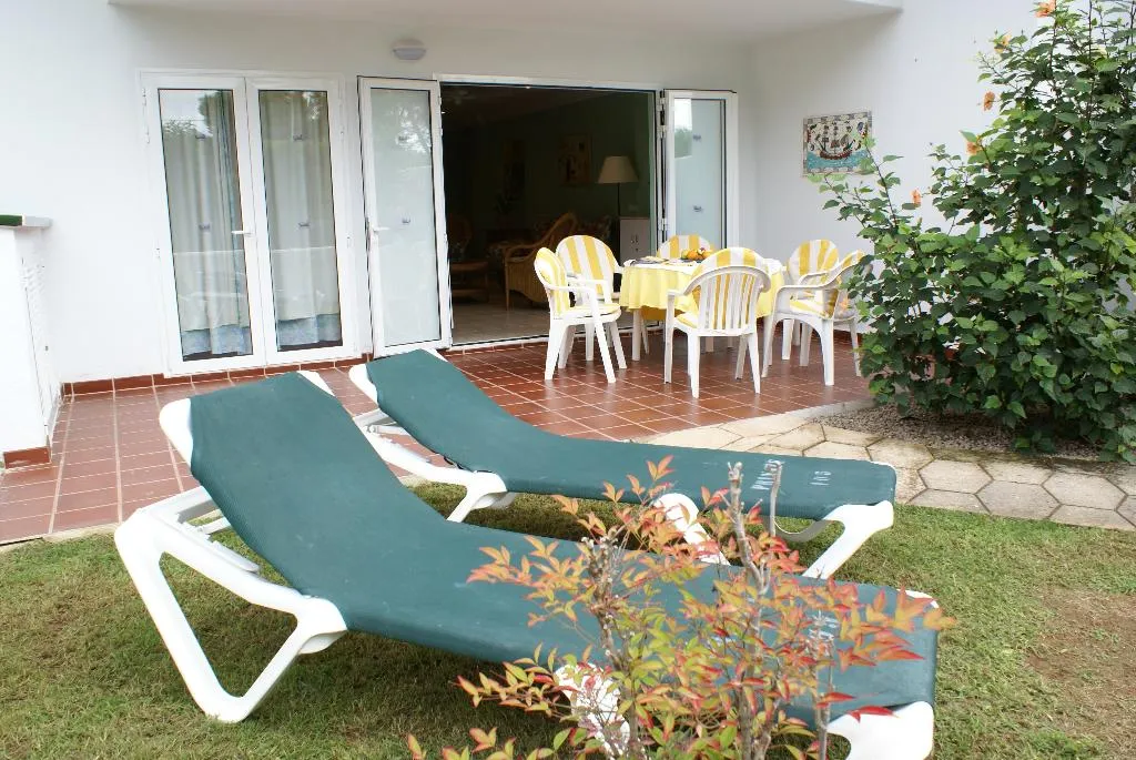 APARTMENT CAPACITY 6 TWO BEDROOMS Room, Hamilton Court, Menorca