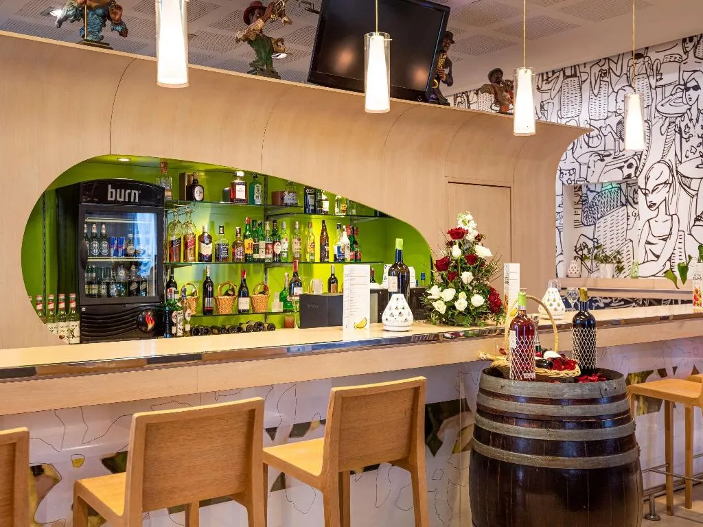 Bar, ibis Tanger City Center, Tangier