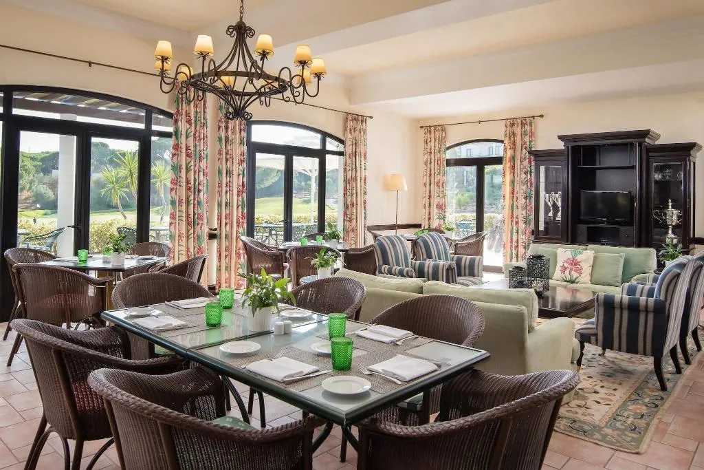 Restaurant, Pine Cliffs Hotel, a Luxury Collection Resort, Algarve