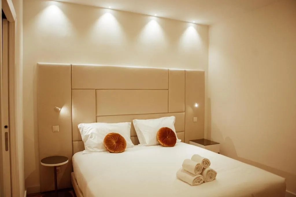 Room, Le Premier Lisbon Suites, Lisbon