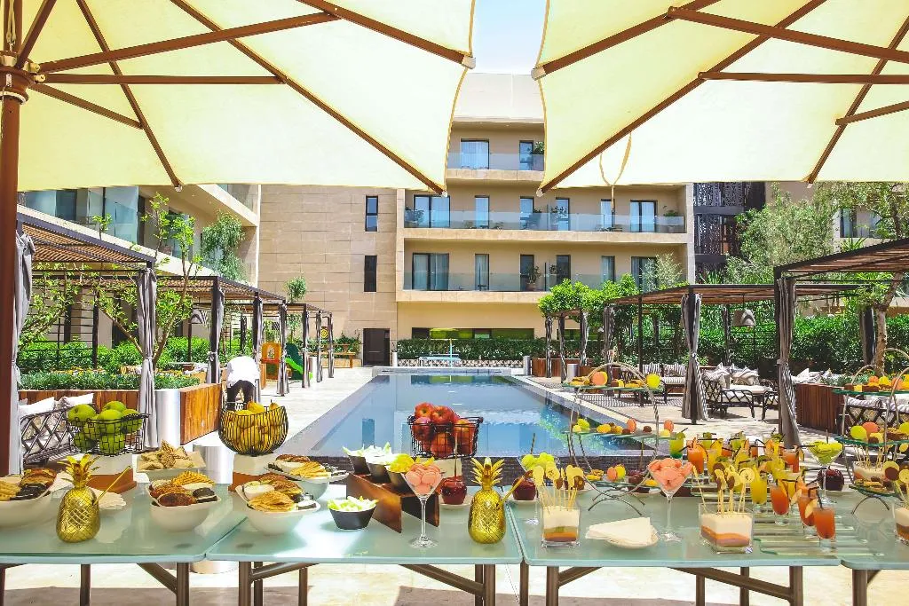 Pool, Radisson Blu Hotel Marrakech Carré Eden, Marrakech