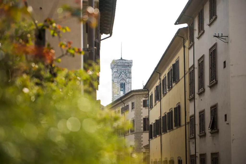 General view, Paris, Florence