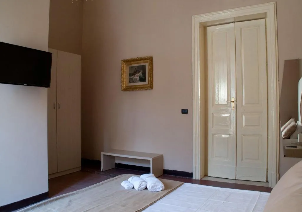 Room, La Casa Di Isabella, Catania