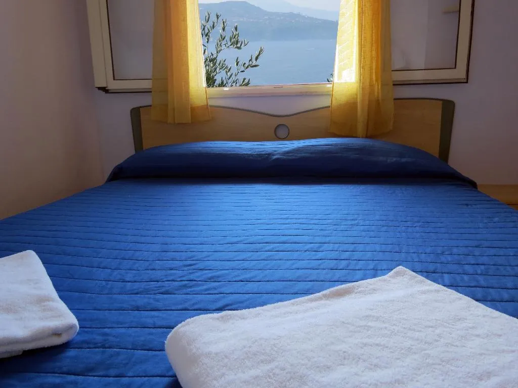 CHALET SEA VIEW CAPACITY 2 Room, Baia Serena, Naples