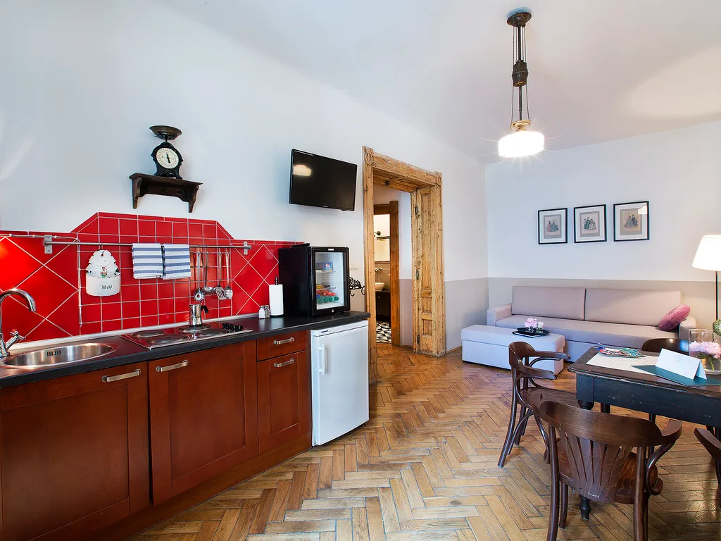 APARTMENT CAPACITY 4 ONE BEDROOM Room, Antique Apartments Plac Szczepanski, Krakow
