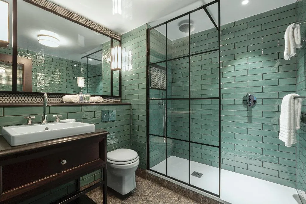 DOUBLE STANDARD Room, The Green, Dublin