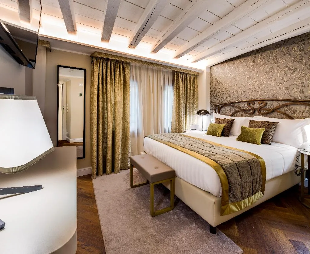 SINGLE STANDARD Room, CHC Continental, BW Premier Collection, Venice