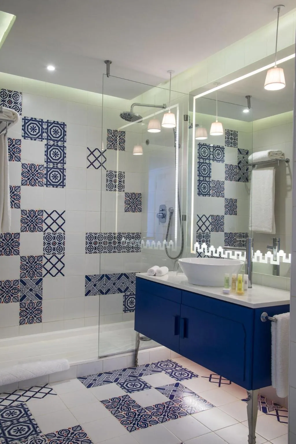 TWIN PREMIUM SEA VIEW Room, Radisson Blu Resort & Thalasso Hammamet, Tunisia