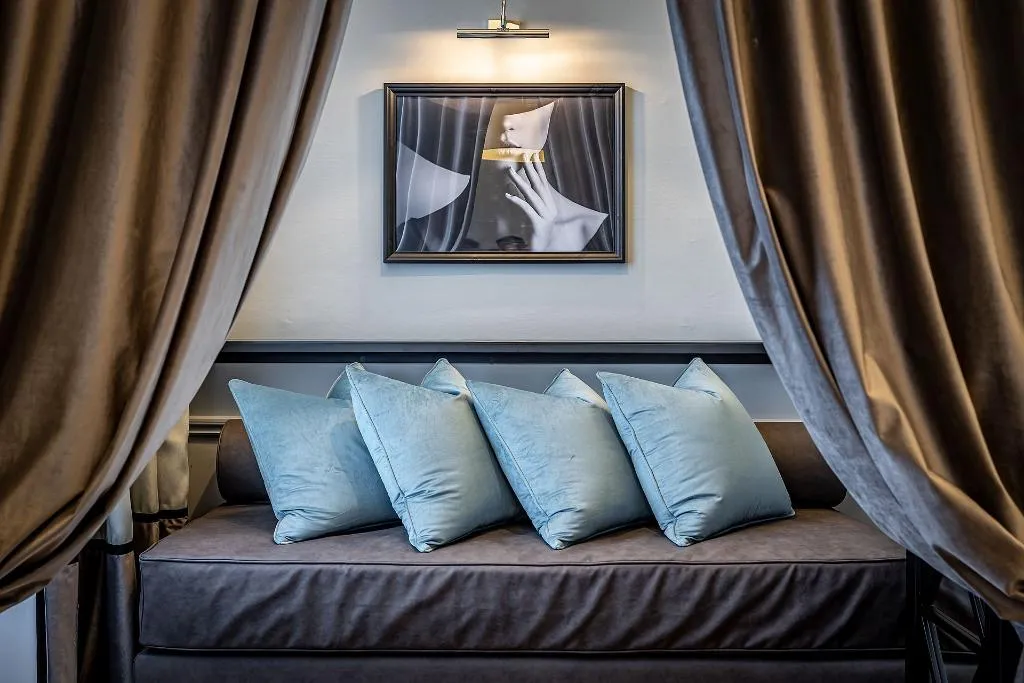 DOUBLE SUPERIOR Room, Hotel Ungherese Small Luxury Hotel, Florence