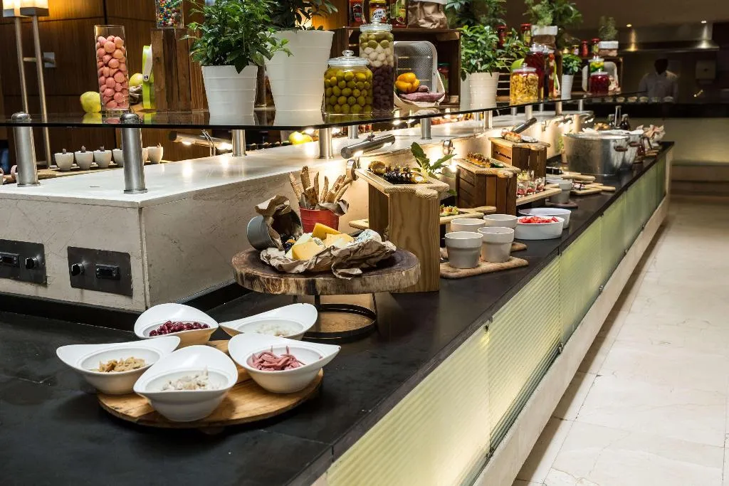 Restaurant, Radisson Blu Cairo Heliopolis, Cairo