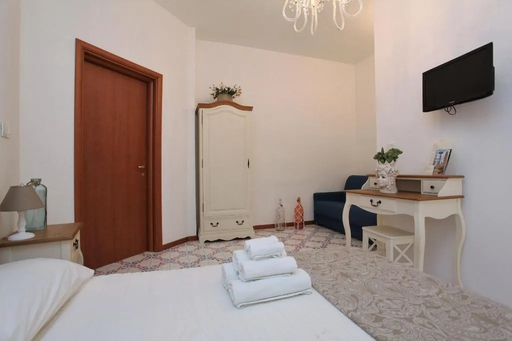 Room, B&B Villa Maiolica, Catania