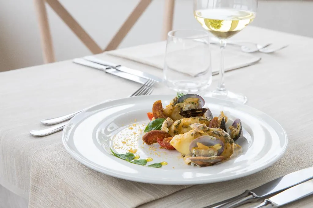 Restaurant, Lu' Hotel Porto Pino, Cagliari