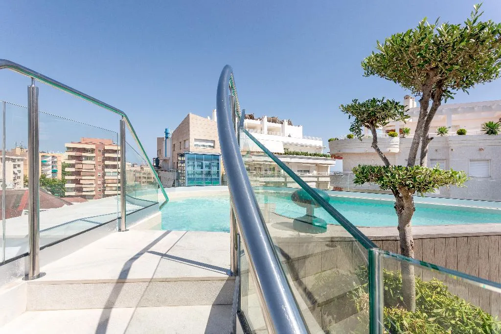 Pool, Lima, Costa Del Sol