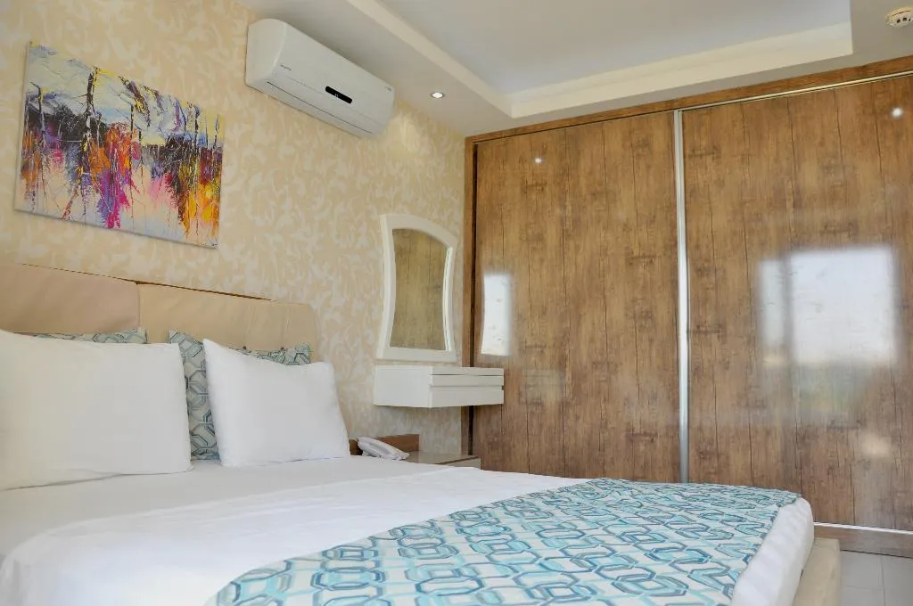 Room, Happy Family Apart, Antalya
