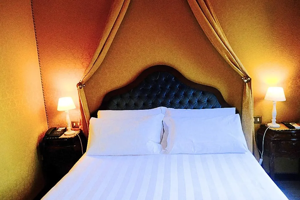 DOUBLE CITY VIEW QUEEN BED Room, San Gallo, Venice