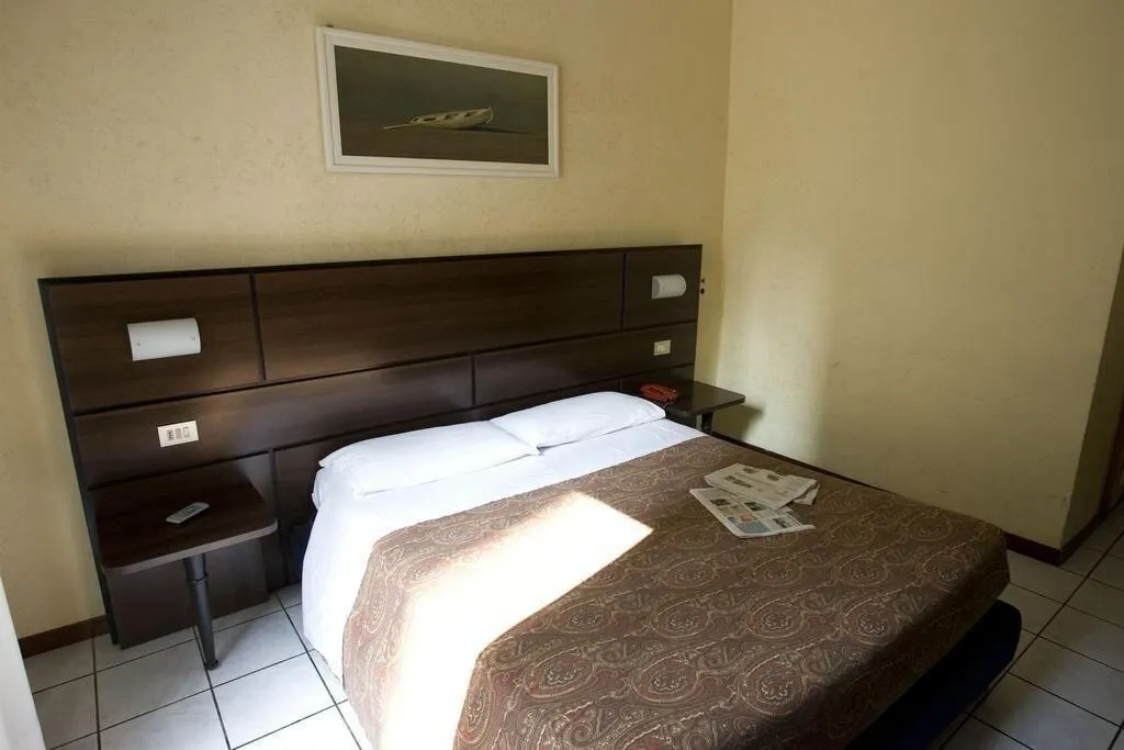 Room, Hotel La Pace, Milan