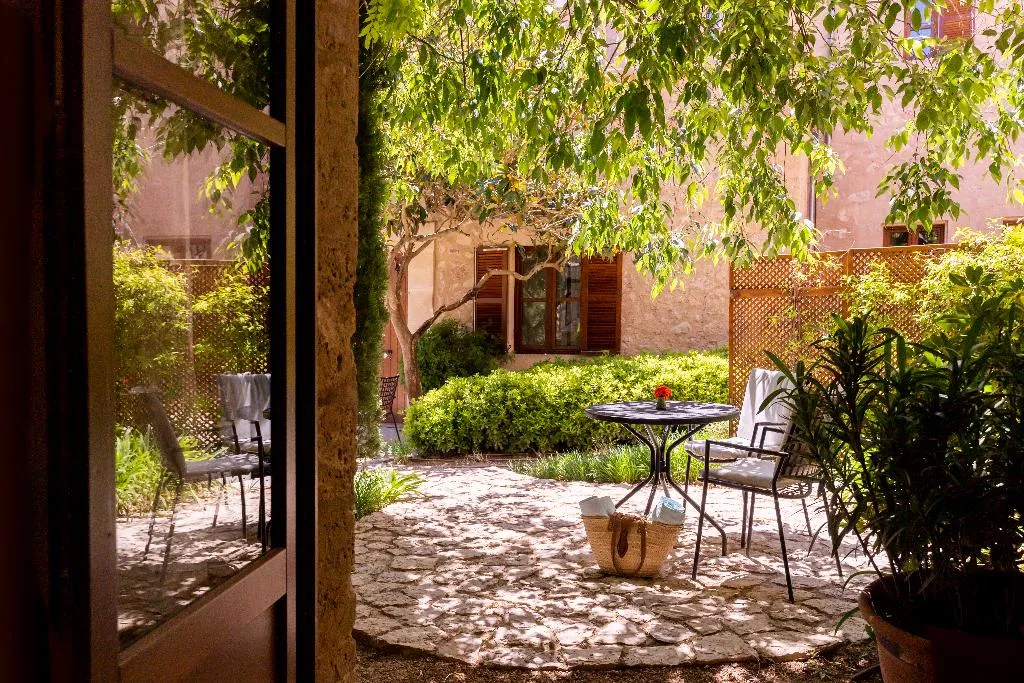 SUITE STANDARD Room, Castell Son Claret, Majorca
