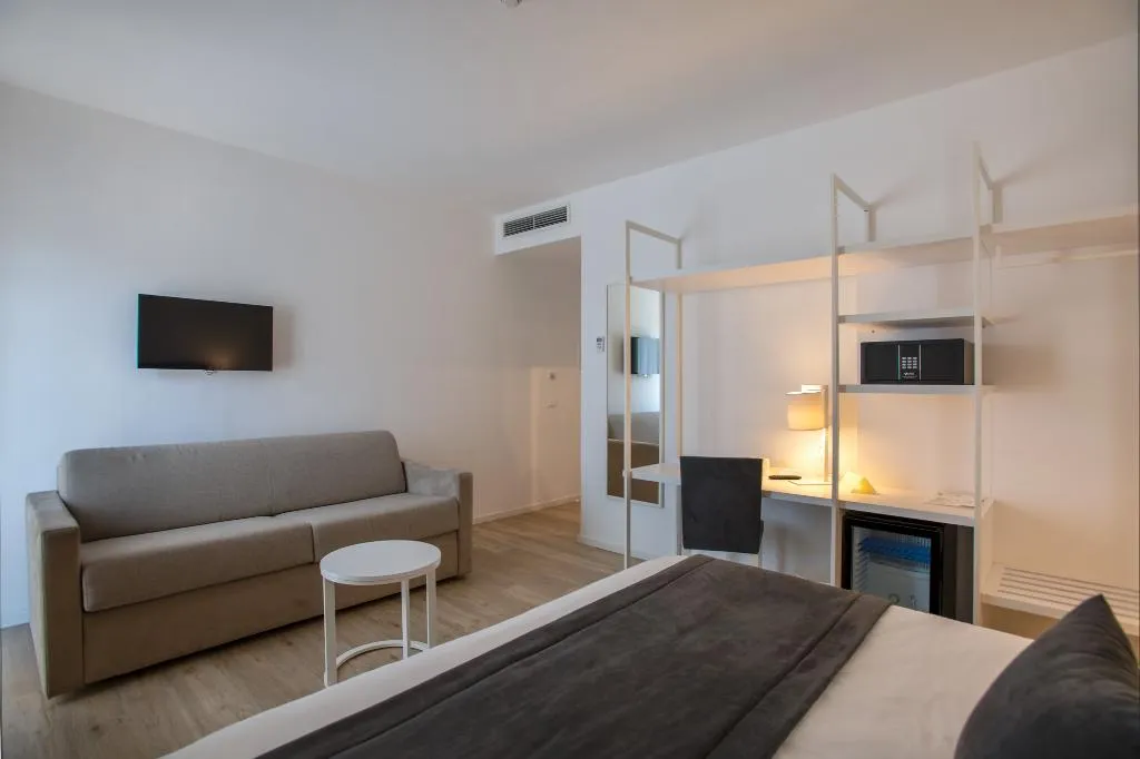 Double or Twin COMFORT Room, Hotel Isabella Sorrento, Naples