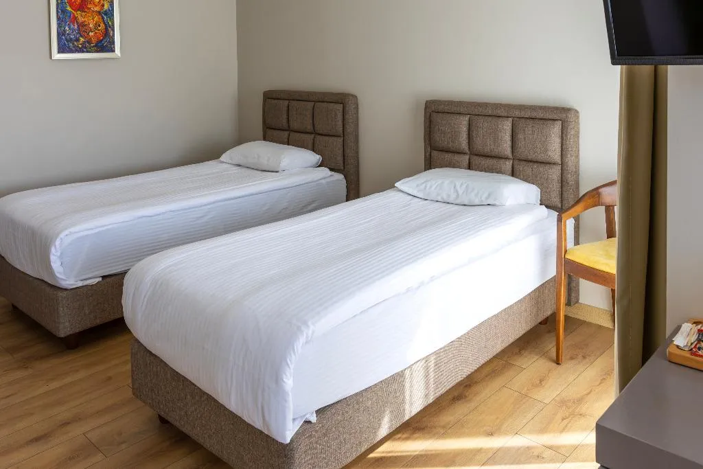 QUADRUPLE COMFORT Room, Mene City Hotel, Antalya