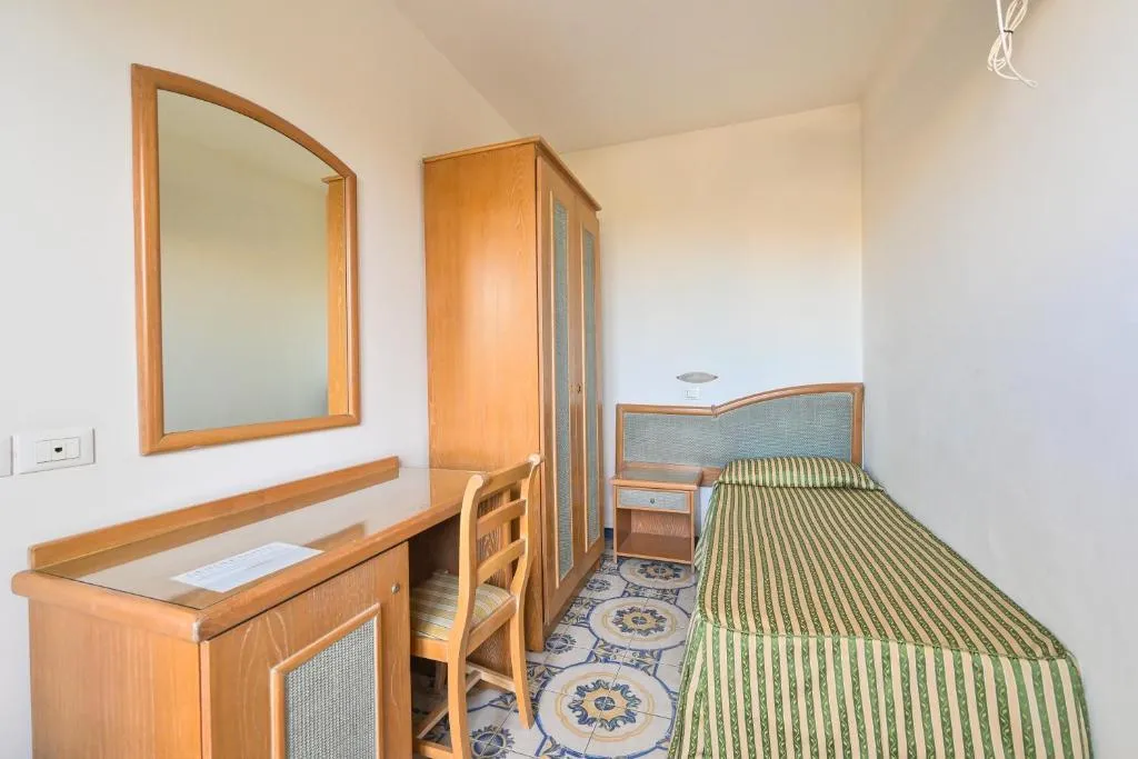 SINGLE STANDARD Room, Tramonto d'Oro Terme, Naples
