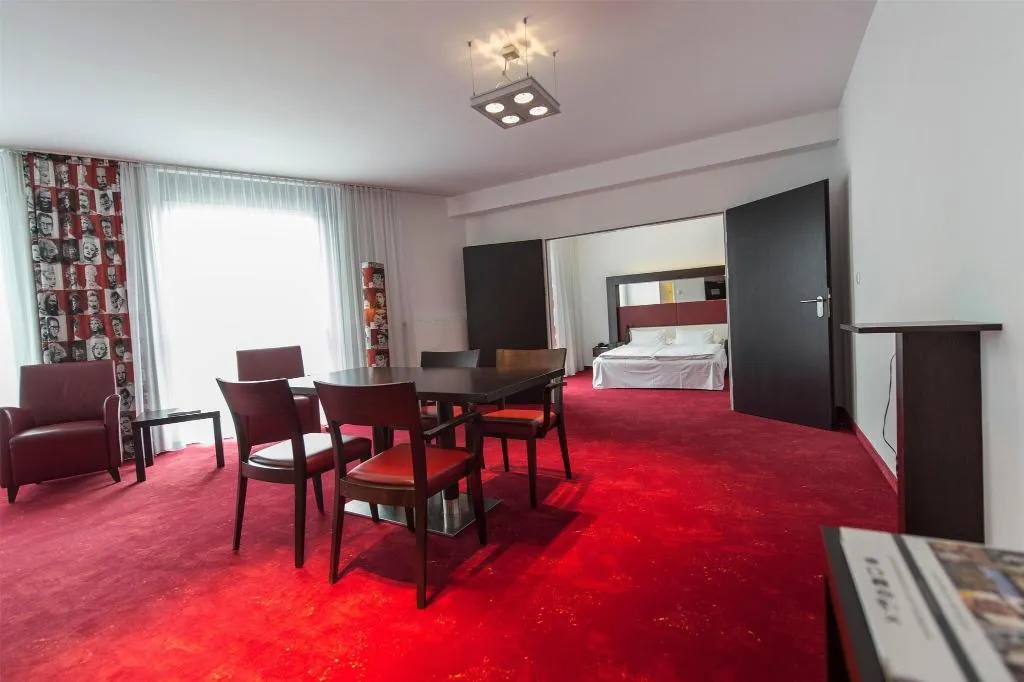SUITE BUSINESS Room, Arcotel Velvet Berlin, Berlin
