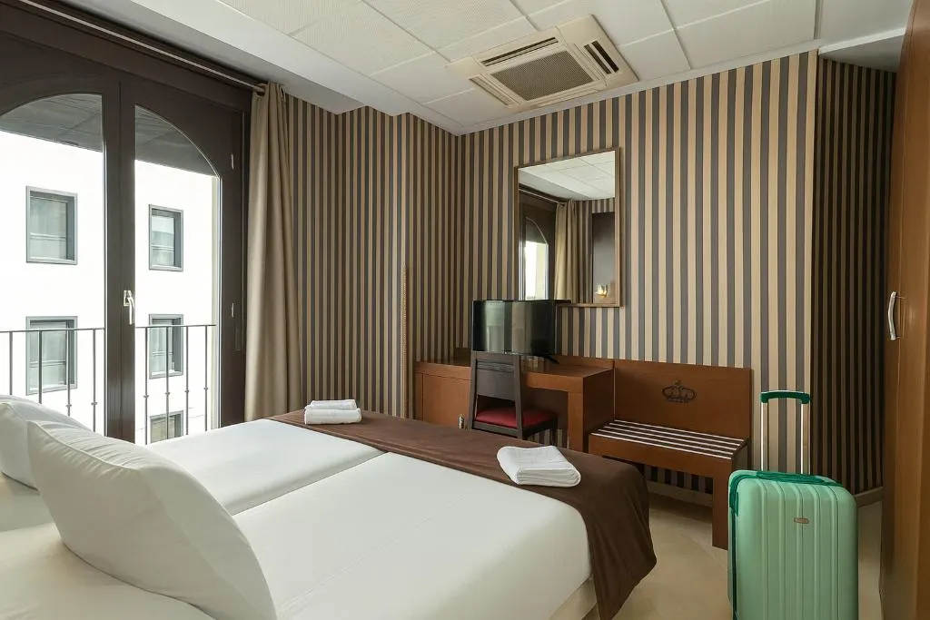 Double or Twin STANDARD Room, Duquesa Hotel, Seville