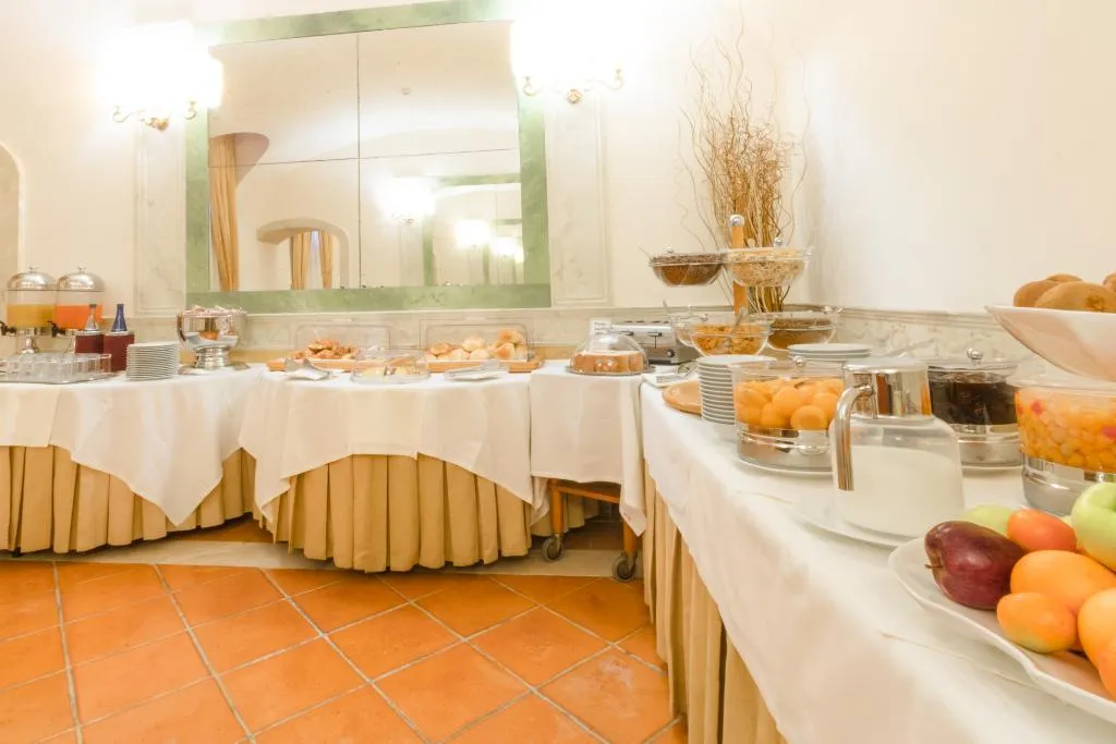 Restaurant, Hosianum Palace, Rome