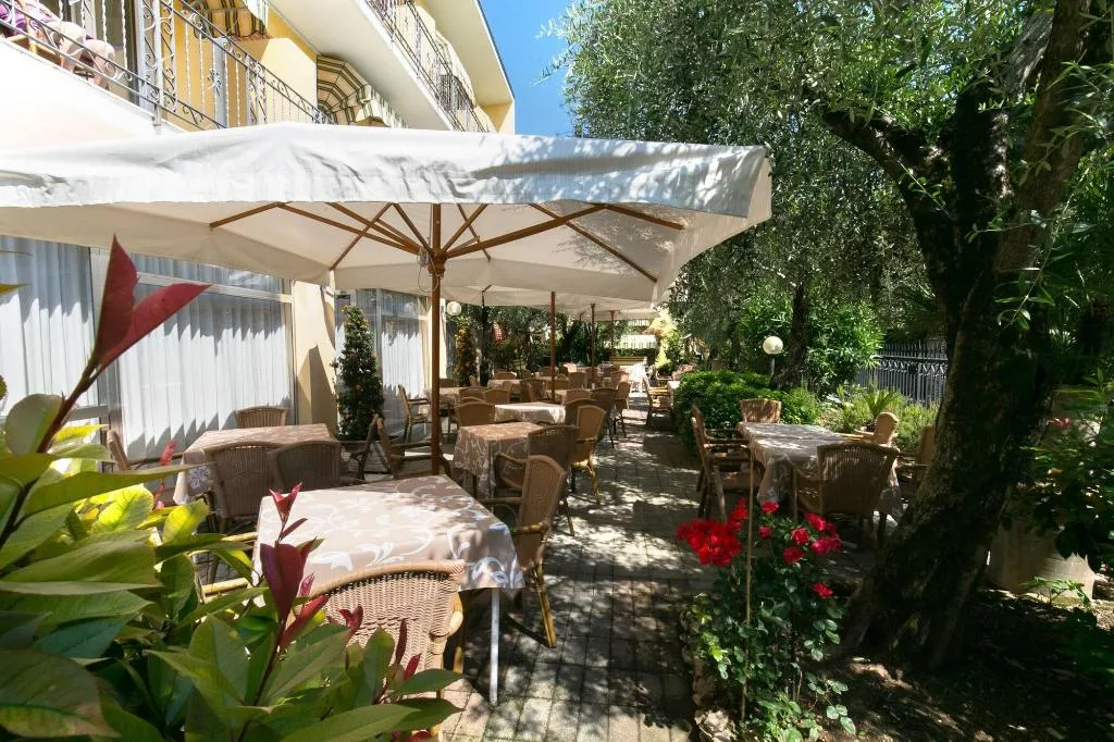 Terrace, Serenella, Milan
