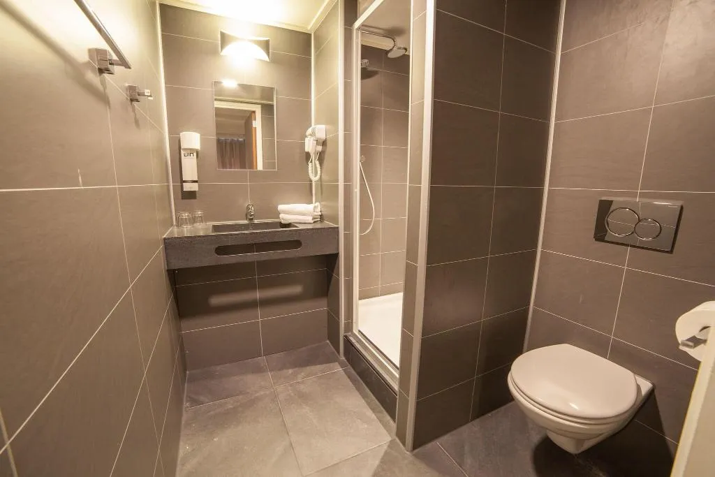TRIPLE STANDARD Room, Hotel Library Amsterdam, Amsterdam