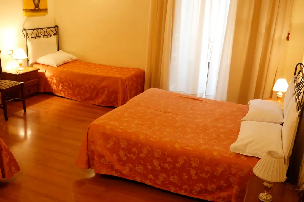 TRIPLE STANDARD Room, San Michele Inn, Catania