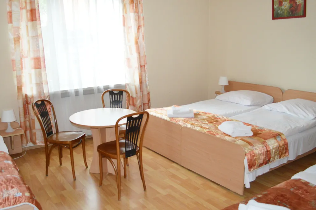 Room, Monika, Krakow
