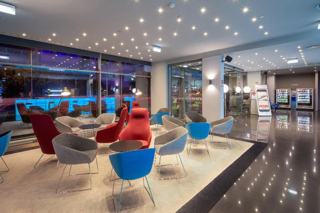 Lobby, Holiday Inn Express Lisbon Airport, Lisbon