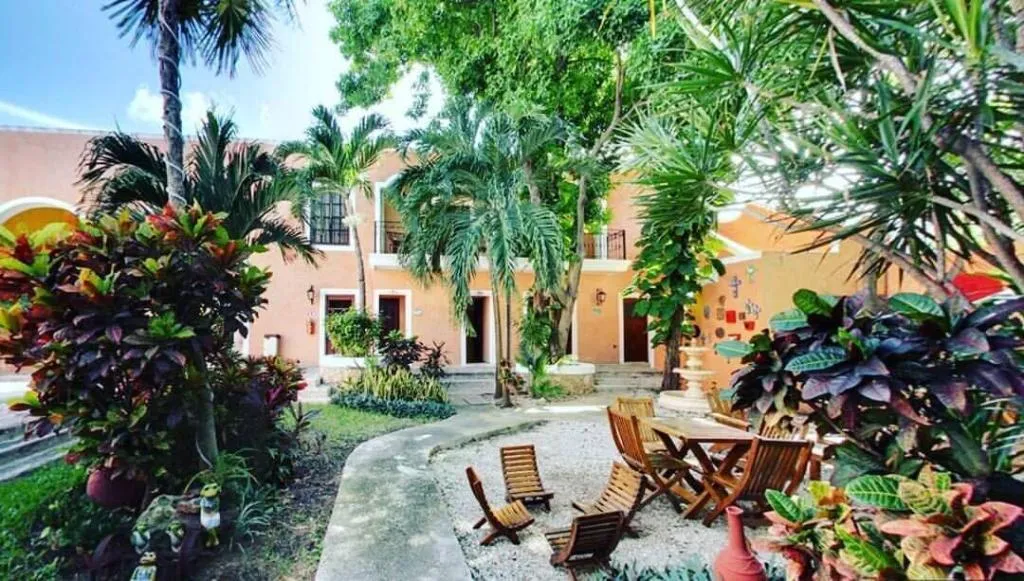 Sports and Entertainment, Casa de las Flores, Playa Del Carmen