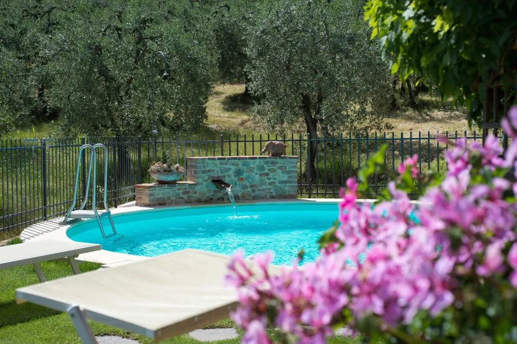Pool, Casa Lari, Florence
