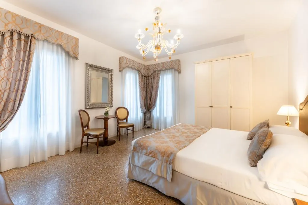 APARTMENT EXECUTIVE THREE BEDROOMS Room, San Teodoro Palace  - Luxury Apartments, Venice