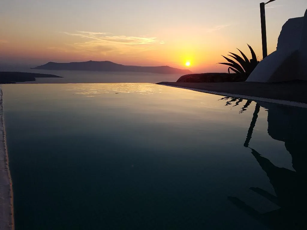 SUITE STANDARD Room, Adamant Suites, Santorini