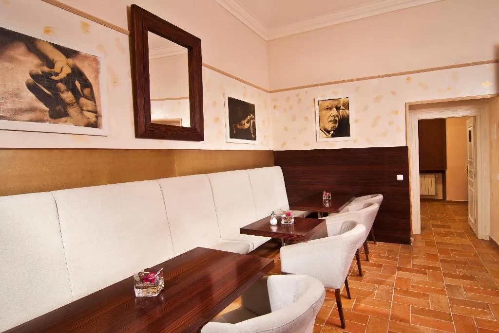 Bar, Praga 1, Prague