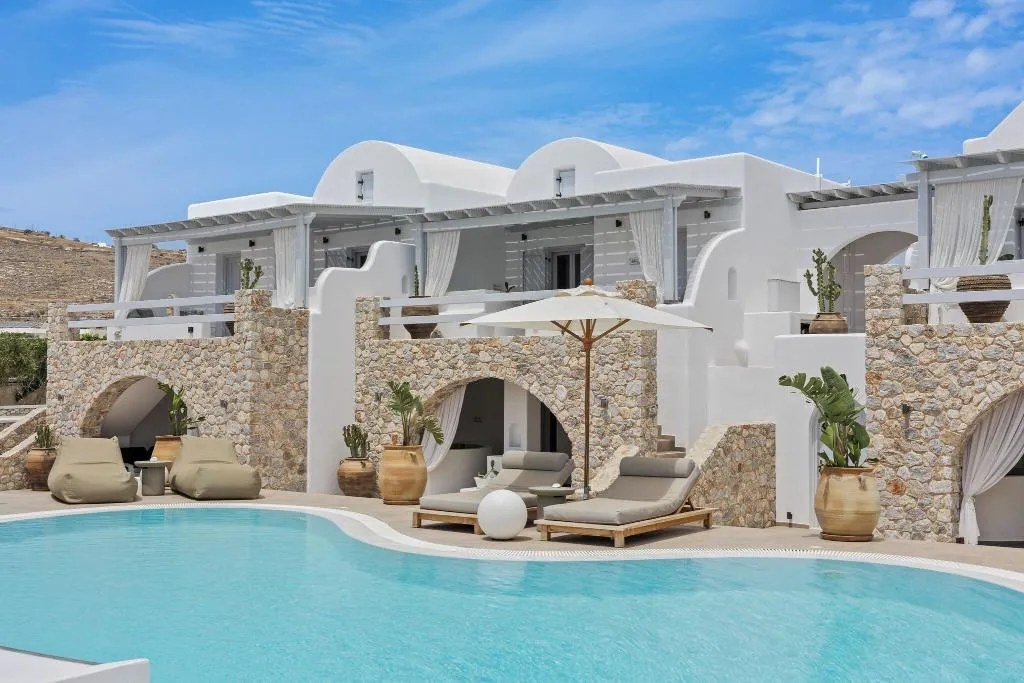 Pool, Orabel Suites, Santorini