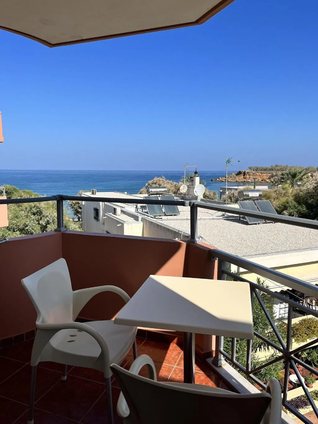 Terrace, Iolkos Hotel Apartments, Crete