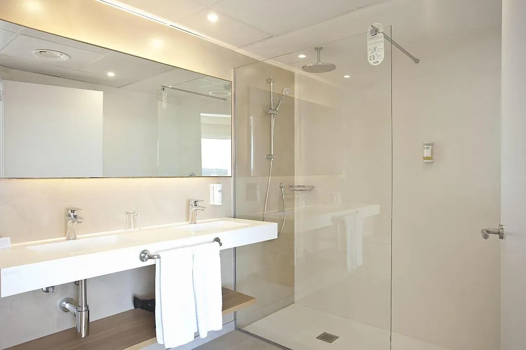Room, Agamenon, Menorca
