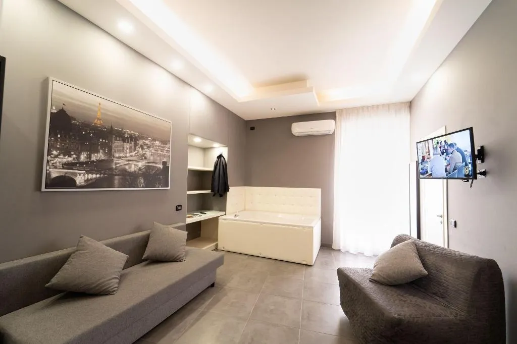 Room, Royal Art House H Duomo (Albergo diffuso), Naples