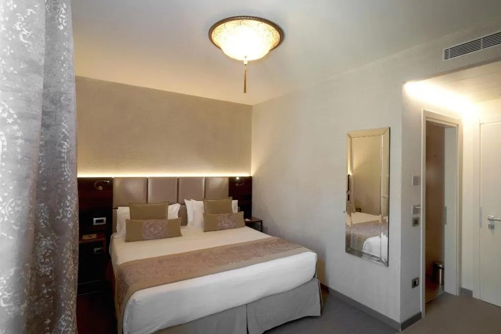 DOUBLE DELUXE Room, Hotel Aquarius Venice, Venice