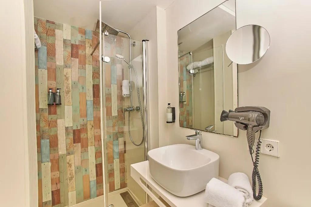 SINGLE COMFORT Room, Leonardo Royal & Suites hotel Ibiza Santa Eulalia, Ibiza