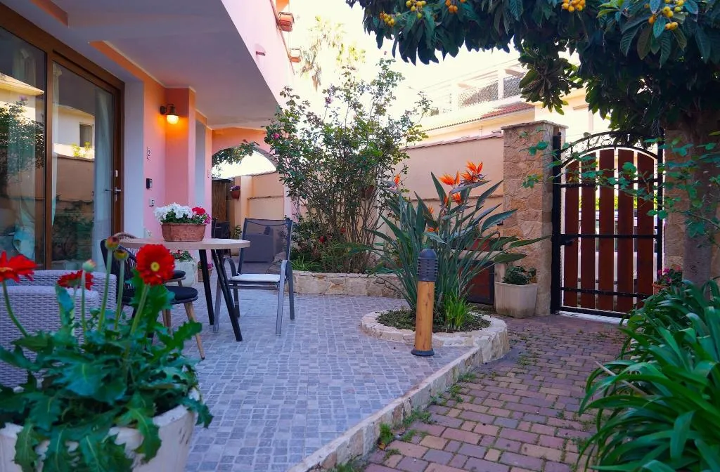 Terrace, Flowery Inn Villa, Alghero