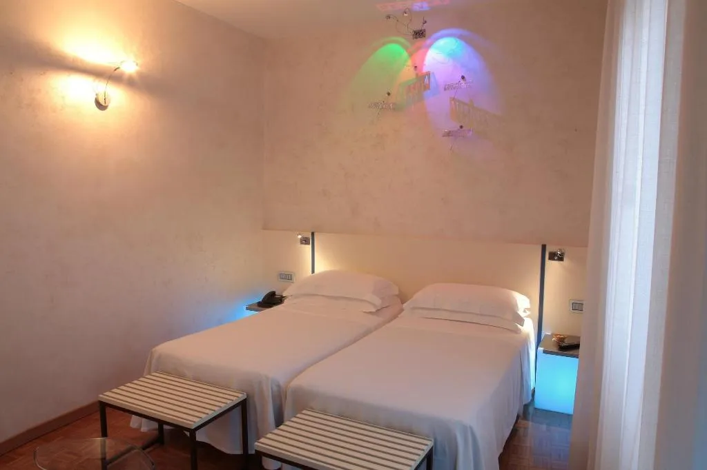 Room, Hotel Star, Milan