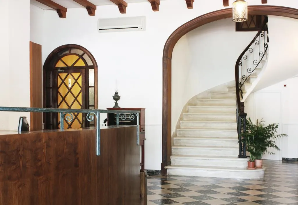Lobby, Brisamar Affiliated by Fergus, Majorca